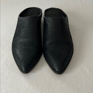 DV by Dolce Vita Black Textured Mules